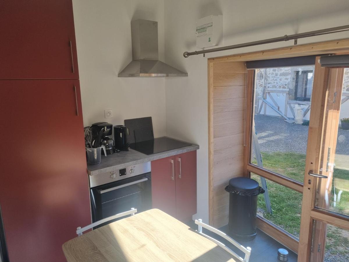 Jolie Petite Maison Dans Village Fortifie Brigueuil Exterior foto